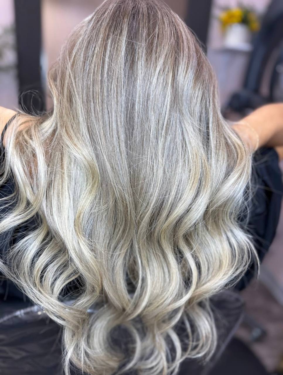 Icy blonde waves by Ivy Pham